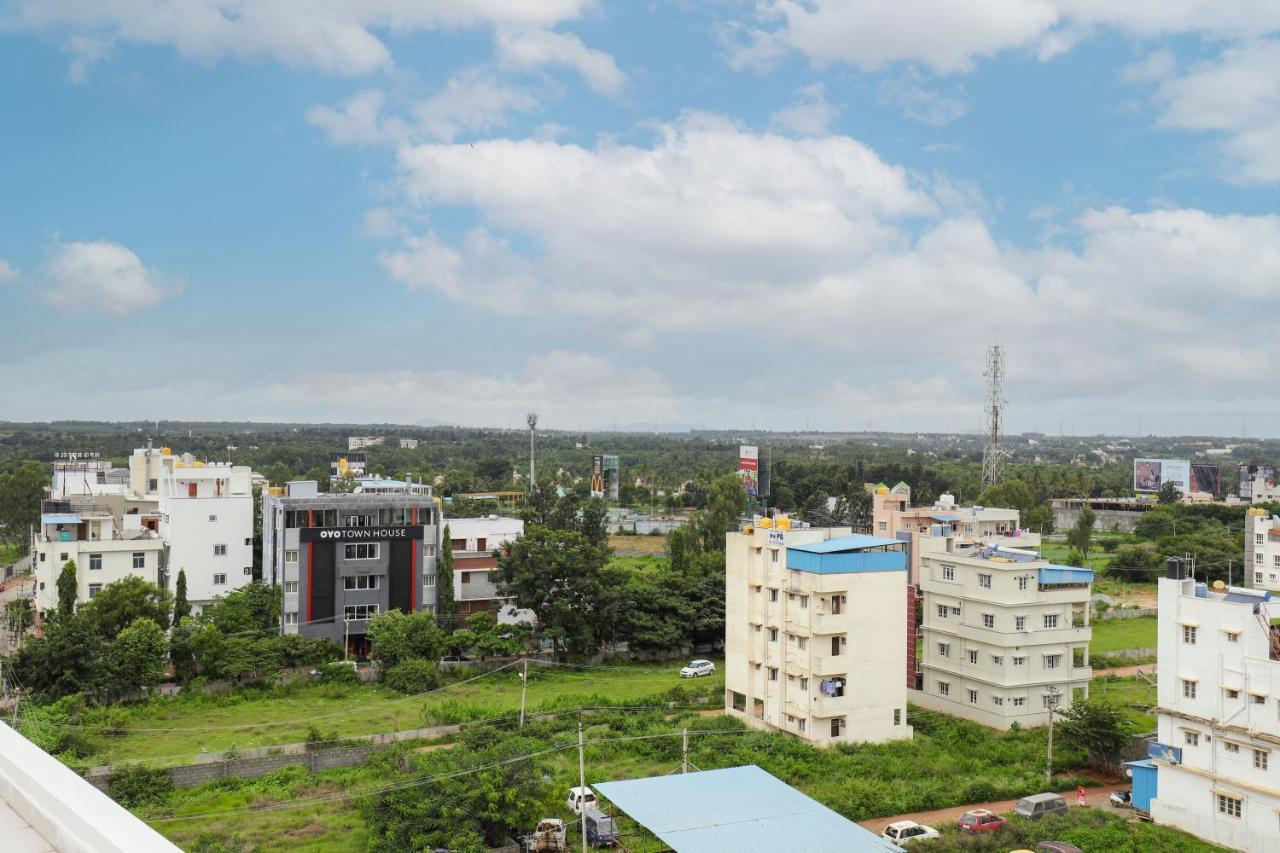 Myspace Tattwa Grand Yelahanka Экстерьер фото